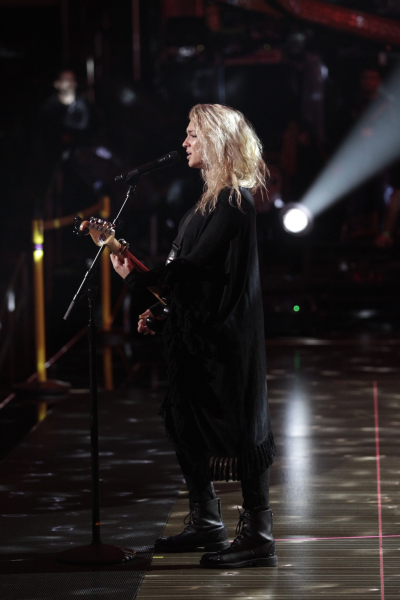 Tori Kelly performs during rehearsals for THE 59TH ANNUAL GRAMMY AWARDS®, scheduled to broadcast live from the STAPLES Center in Los Angeles, Sunday, Feb. 12 (8:00-11:30 PM, live ET/5:00-8:30 PM, live PT; 6:00-9:30 PM, live MT) on the CBS Television Network. Photo: Francis Specker/CBS ©2017 CBS Broadcasting, Inc. All Rights Reserved