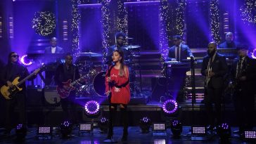 Ariana Grande performing on Fallon